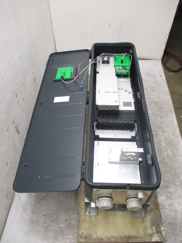 SCHNEIDER ELECTRIC ATV650D75N4 380-480V 145A NSMP