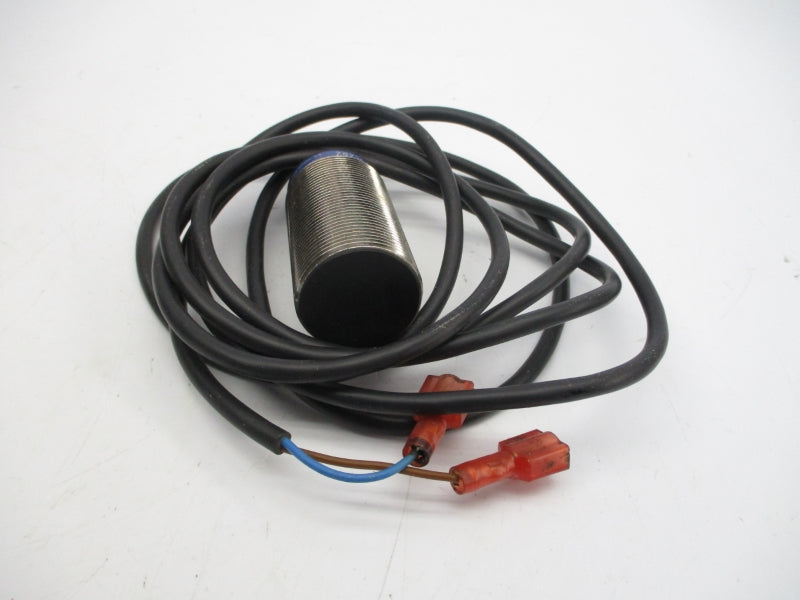 TELEMECANIQUE XT1M30FA262 24-240V UNMP