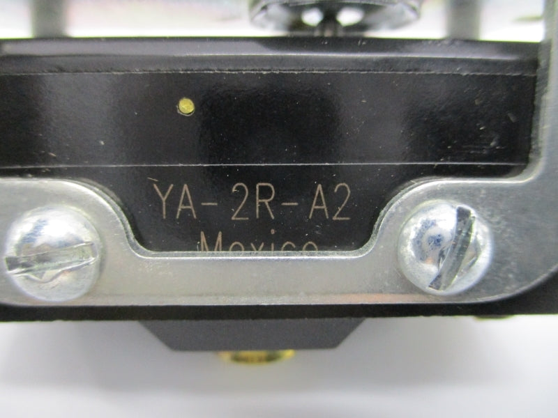 MICRO SWITCH YA-2R-A2 480VAC 10A NSNP