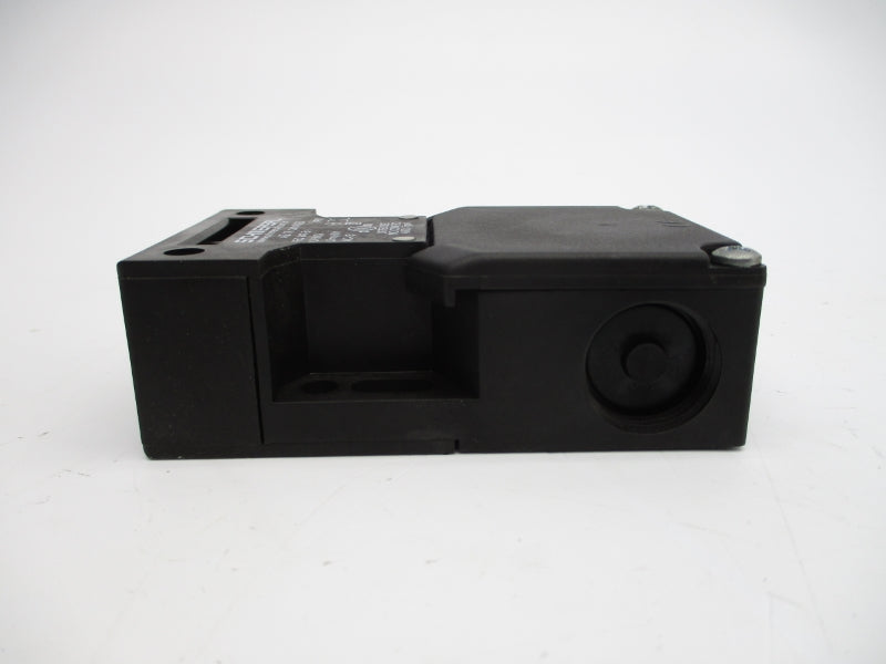 SCHMERSAL AZ16ZVRK-M20 500V NSNP
