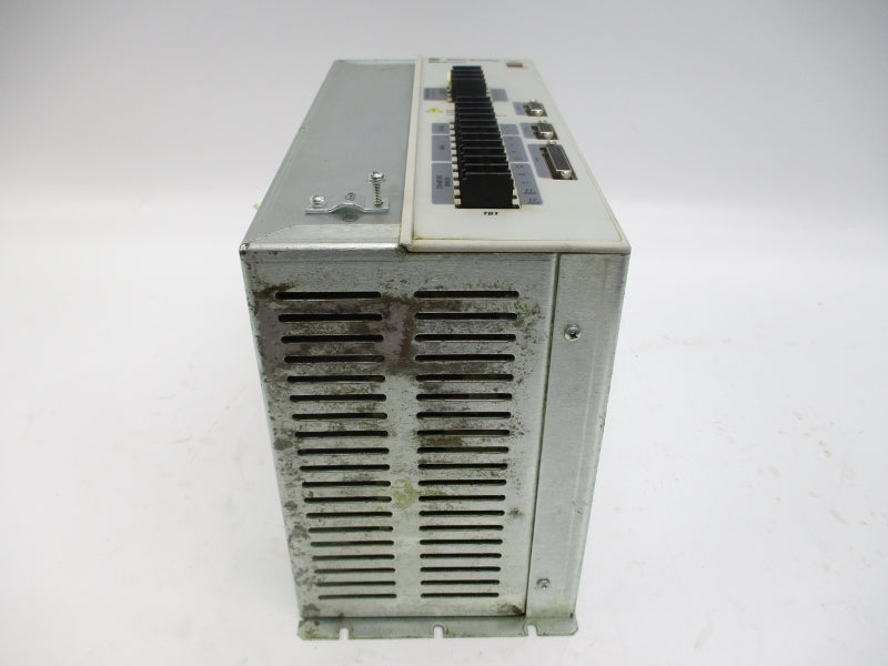 ALLEN BRADLEY 2098-DSD-HV150 SER. B F/W V1.53 230/460VAC 20A UNMP