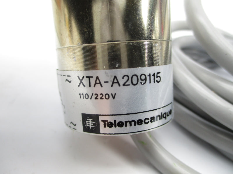 TELEMECANIQUE XTA-A209115 110/220VAC NSMP