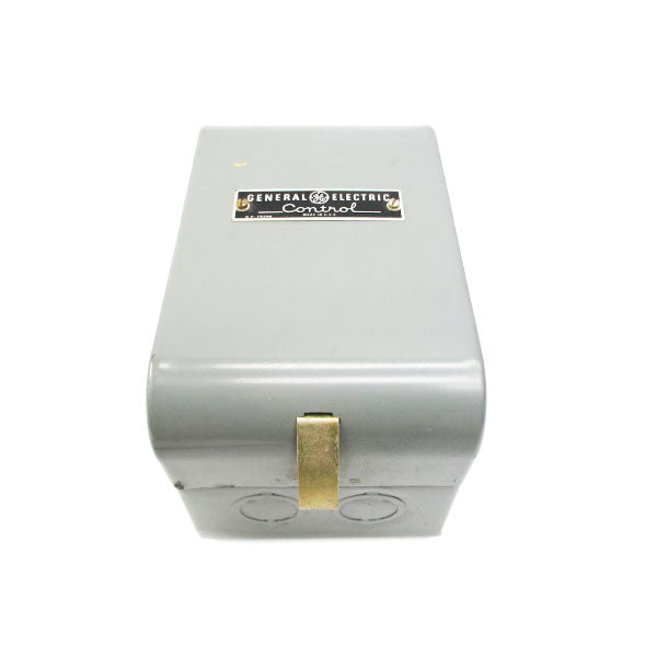 GENERAL ELECTRIC CR2811A210A 600VAC 10A NSNP