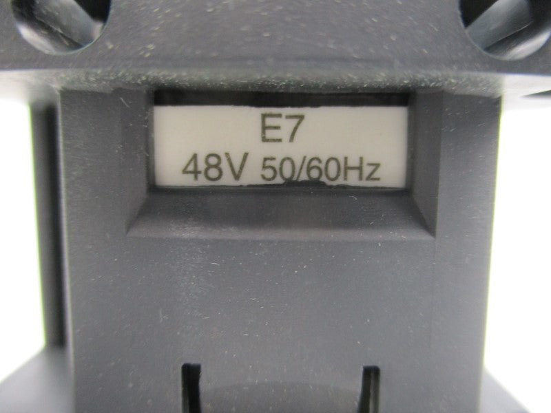TELEMECANIQUE CAD32E7 48V 10A NSMP