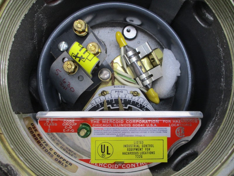 MERCOID DAH-31-153-3A 9-64 440VAC 1A 0-20PSI UNMP