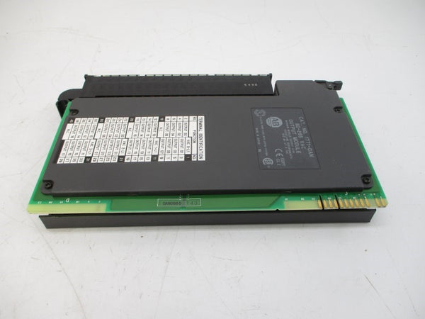 ALLEN BRADLEY 1771-OAN SER. A 80-265VAC 2.4A NSMP