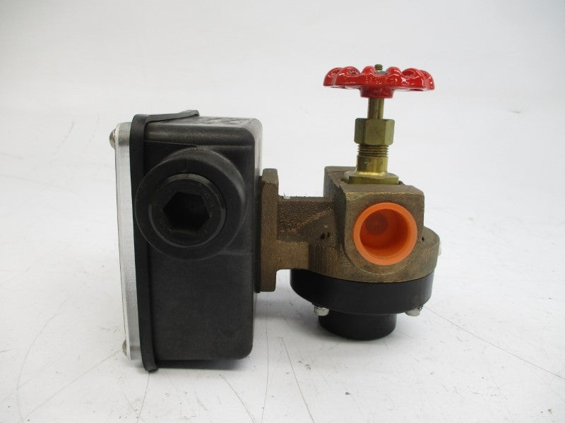 UNIVERSAL FLOW MONITORS SN-BSB5GMV-6-32V1.0-A0NR 480VAC 15A NSNP