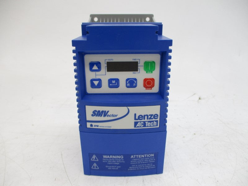 LENZE ESV402N06TXBXX1H43 13469553 600VAC 6.8A NSMP