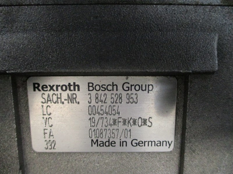 LENZE E82MV551_4B001 MDEMA1M071-32 230/480V 0.95/1.60A UNMP