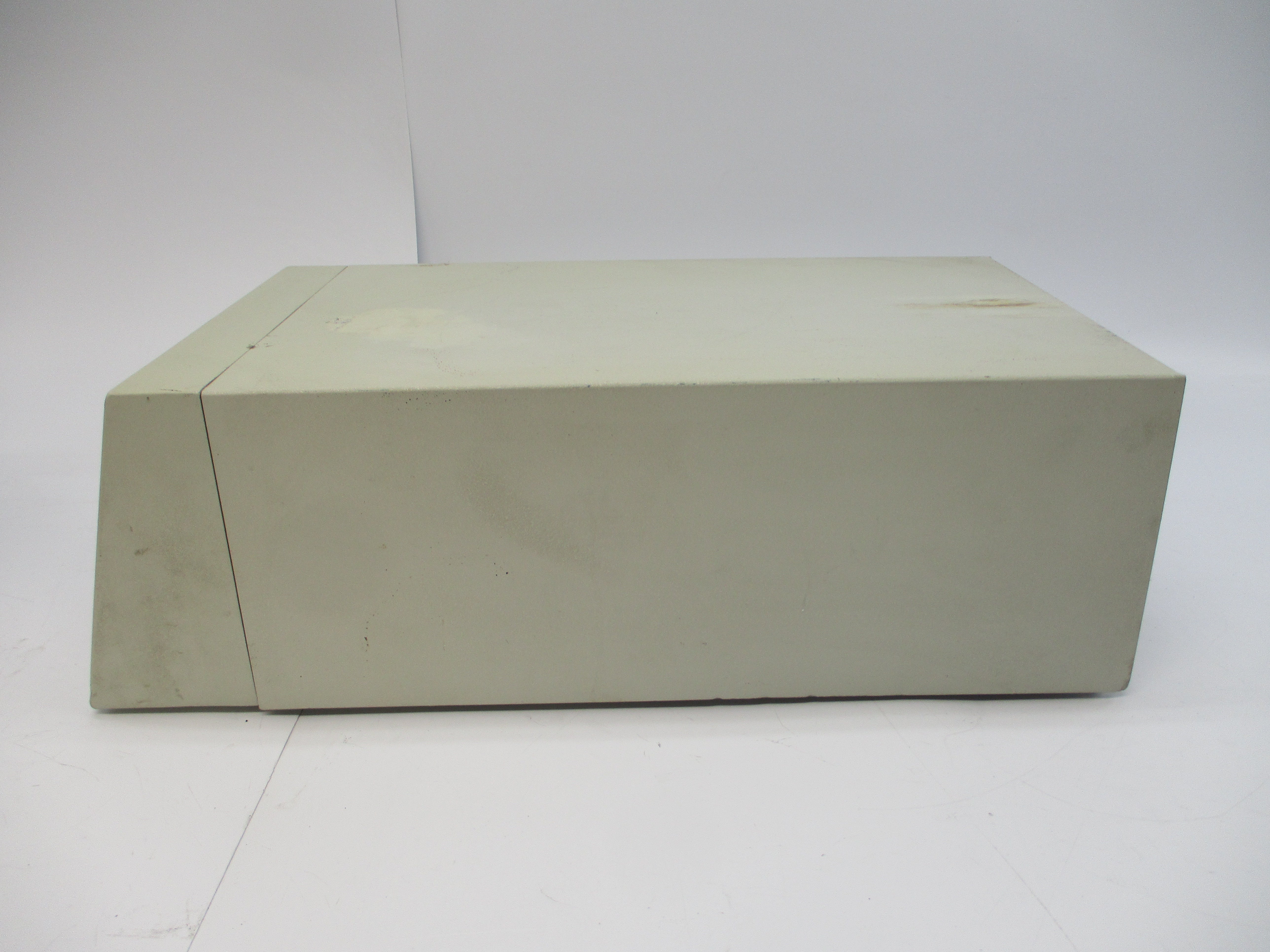 WATERS 600S 62C 240V 2.0A UNMP