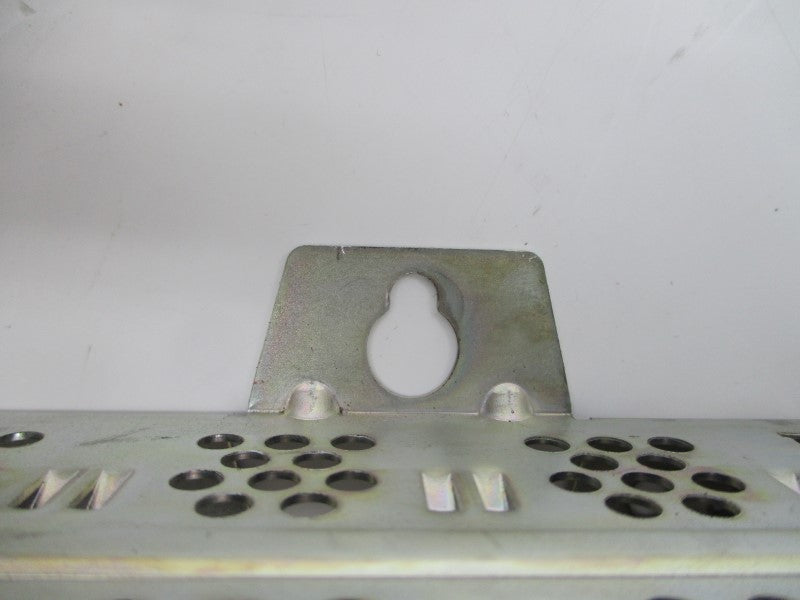 ALLEN BRADLEY 1746-A13 1746-P2 SER. B 85-132VAC 5A UNMP