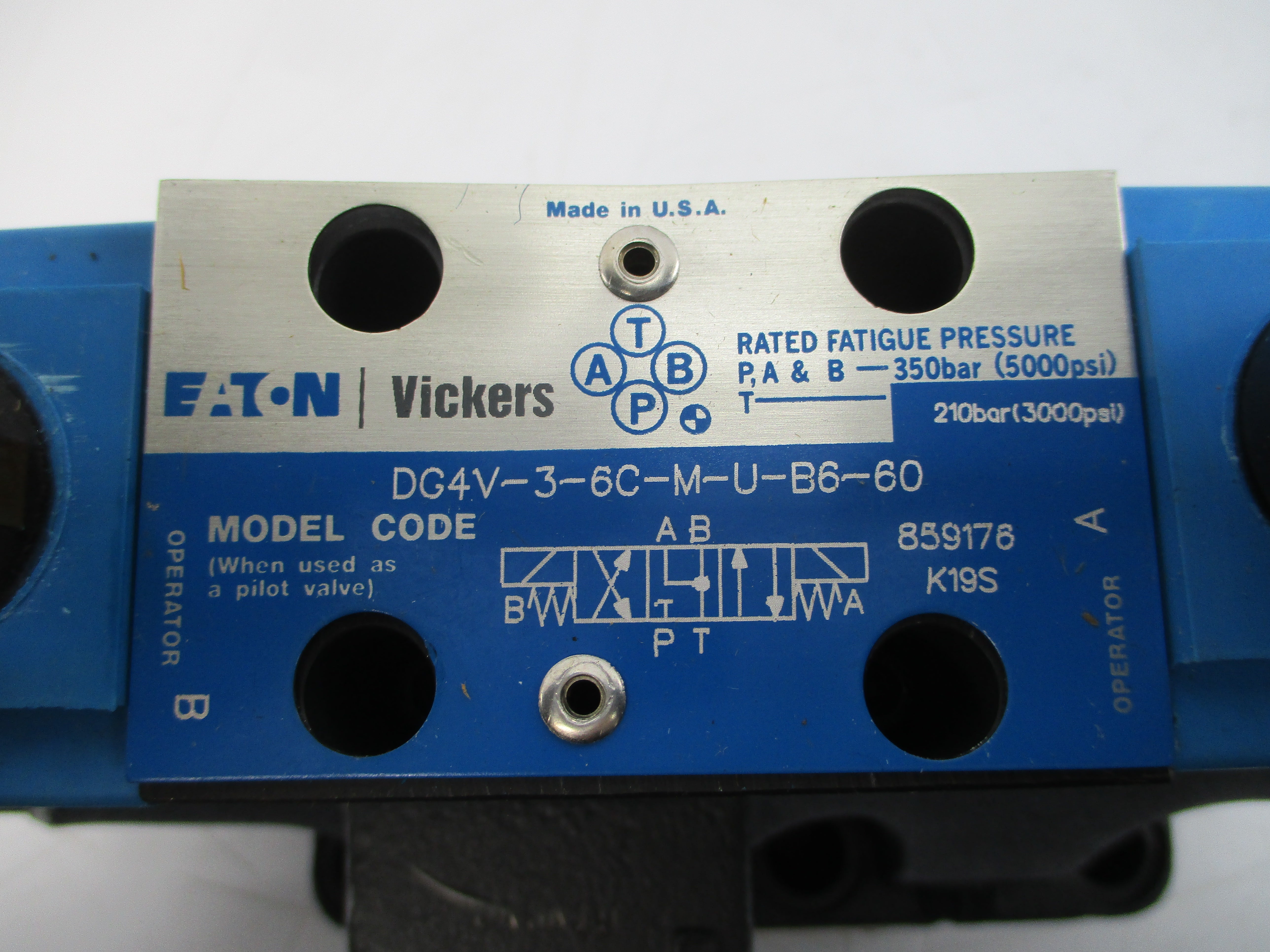 VICKERS DG5V-8-H-2C-M-U-B-10 02-337782 110/120V 5000PSI NSNP