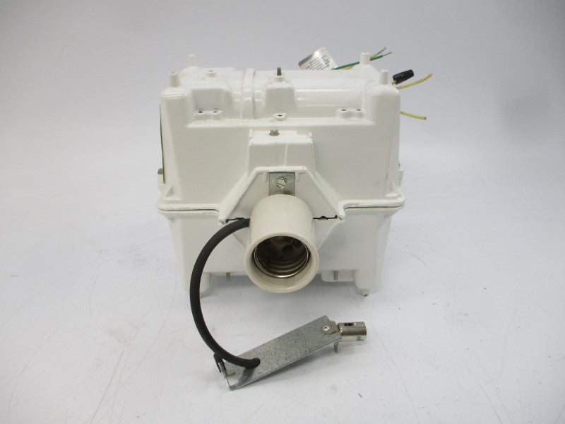 HUBBELL BL-A400H8-WH-QSS 277V 4.0A NSMP