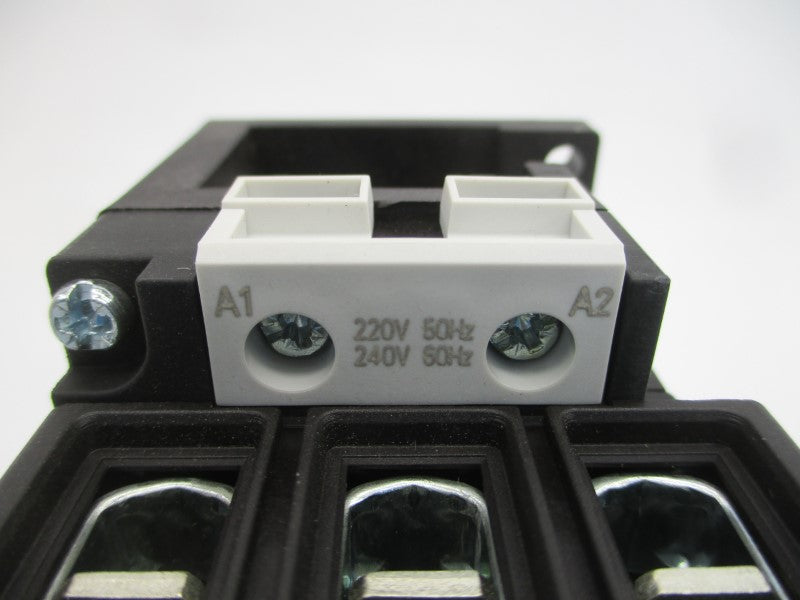 SIEMENS 3RT1033-1AP60 220/240V 50A NSMP