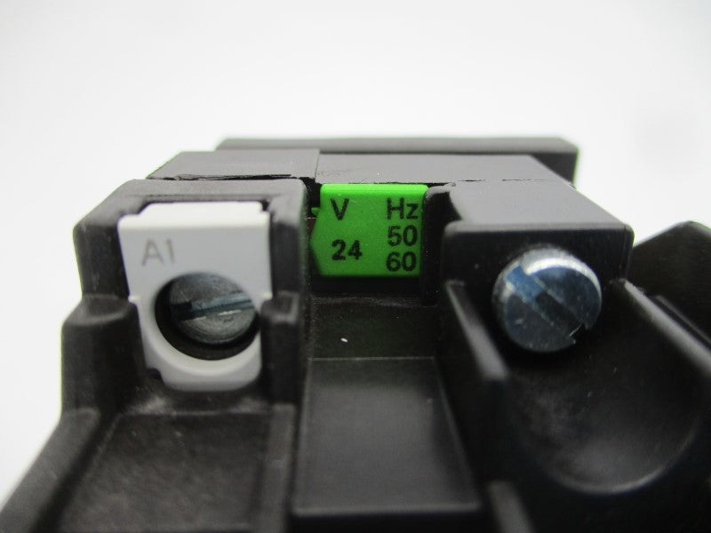 SIEMENS 3TF4010-0AC2 24VAC 20A (AS PICTURED) NSMP