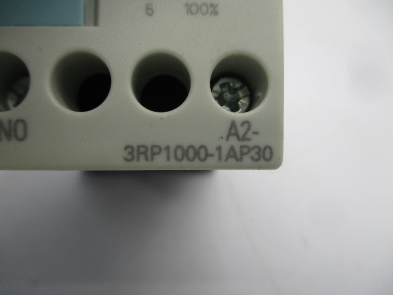 SIEMENS 3RP1000-1AP30 200-240VAC/DC 4A 0.05S-10H NSMP