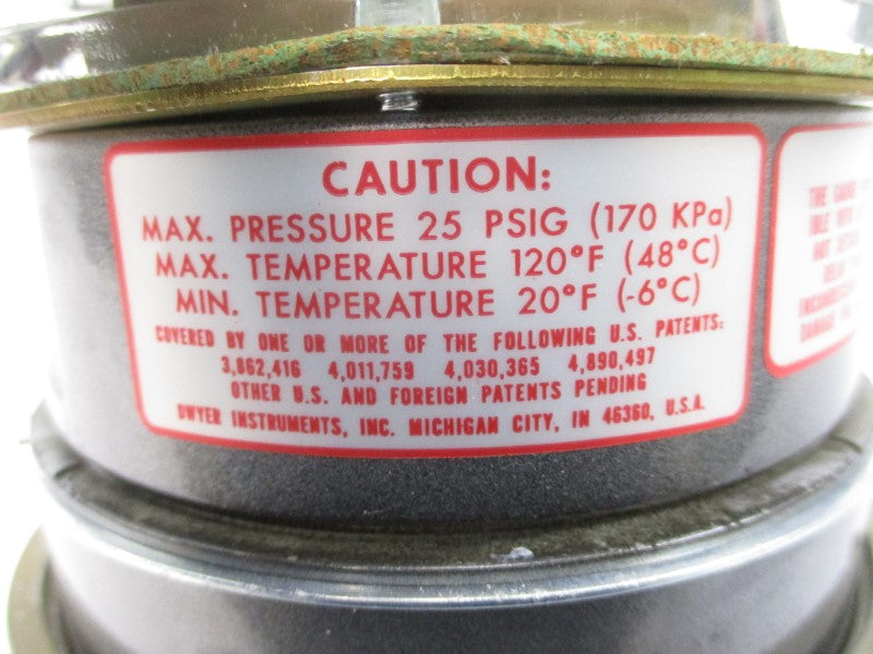 DWYER 3020C 120/240VAC 10A 25PSI 0-20"H2O NSNP