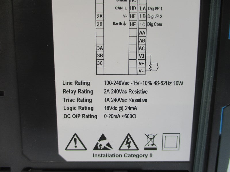 EUROTHERM 2208E/CC/VH/XX/XX/XX/XX/2DN/ENG/XXXXX/XXXXXX/////XX/XX/XX/XX/XX 100-240VAC 2A NSMP