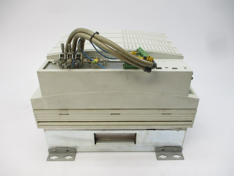 LENZE EVF8221-E 00425558 400/480VAC 29A UNMP