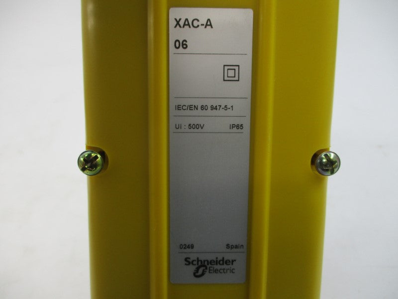 TELEMECANIQUE XACA06 500V NSMP