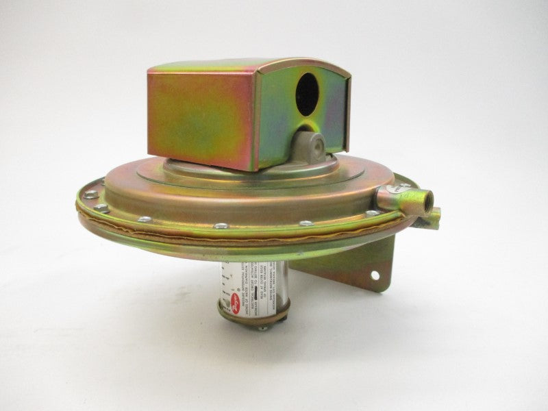 DWYER 1638-5 480VAC 15A 10PSI NSMP