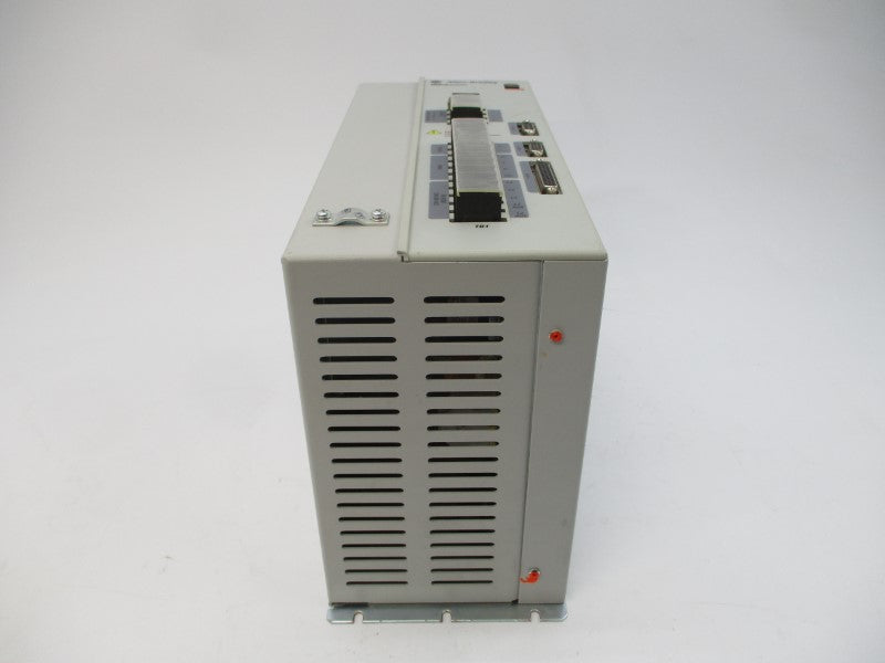 ALLEN BRADLEY 2098-DSD-HV030X SER. B F/W V1.52 230/460VAC 4A REMAN
