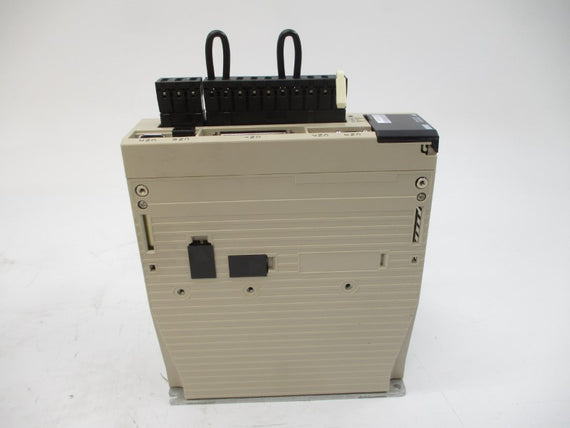 YASKAWA ELECTRIC SGDV-3R5D01A002000 380-480V 2.5A NSMP