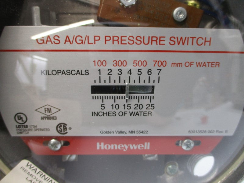 HONEYWELL C437D2003 120/240VAC 1-26"H2O REV. B NSMP