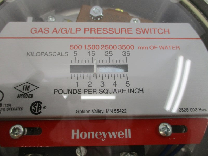 HONEYWELL C437D2011 120/240VAC 15PSI NSMP