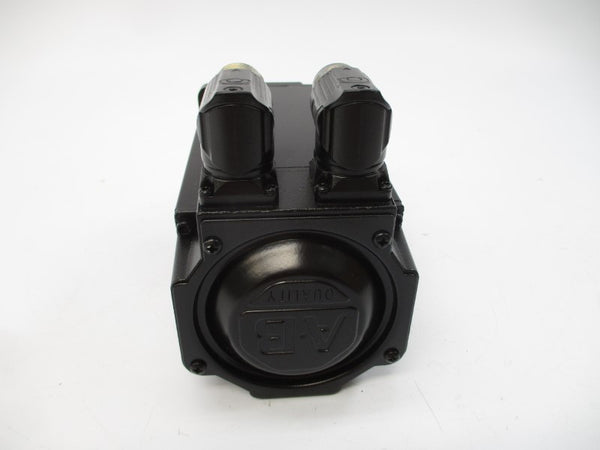 ALLEN BRADLEY MPL-B430P-MJ72AA SER. A 460VAC 9.2A NSMP