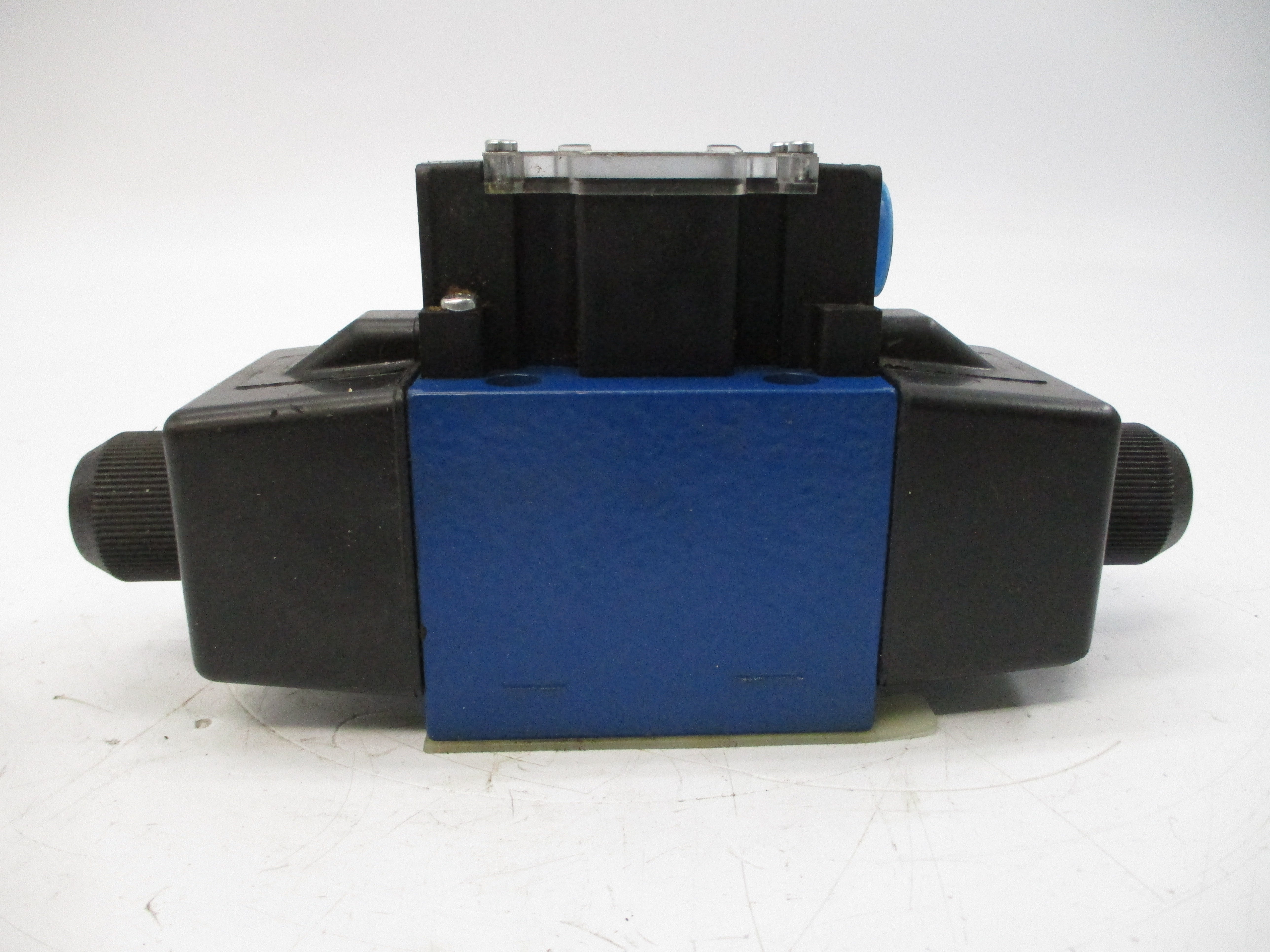 REXROTH R900979378 4WE10E40/CW110N9DAL 110/120V NSNP