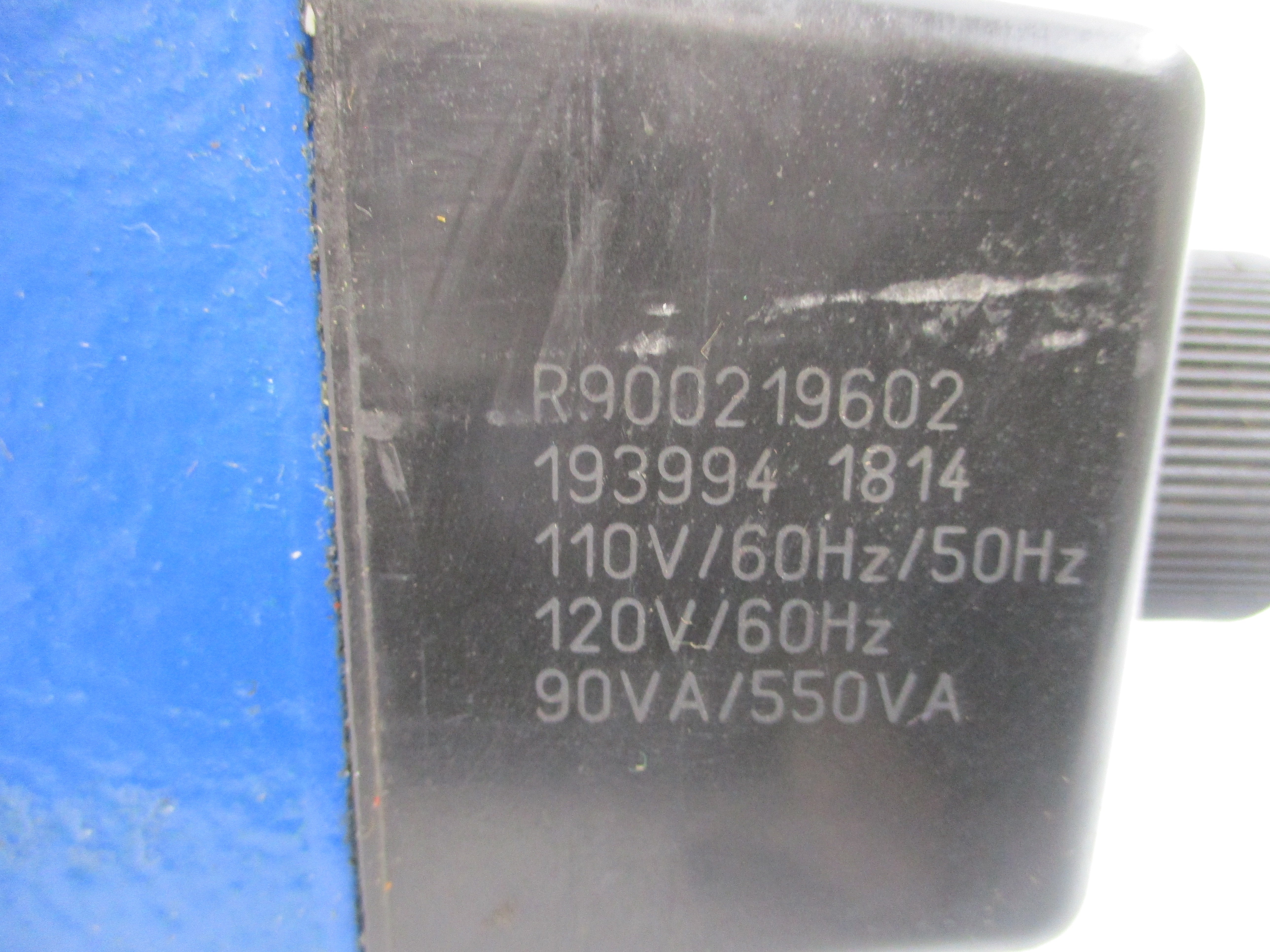 REXROTH R900979378 4WE10E40/CW110N9DAL 110/120V NSNP