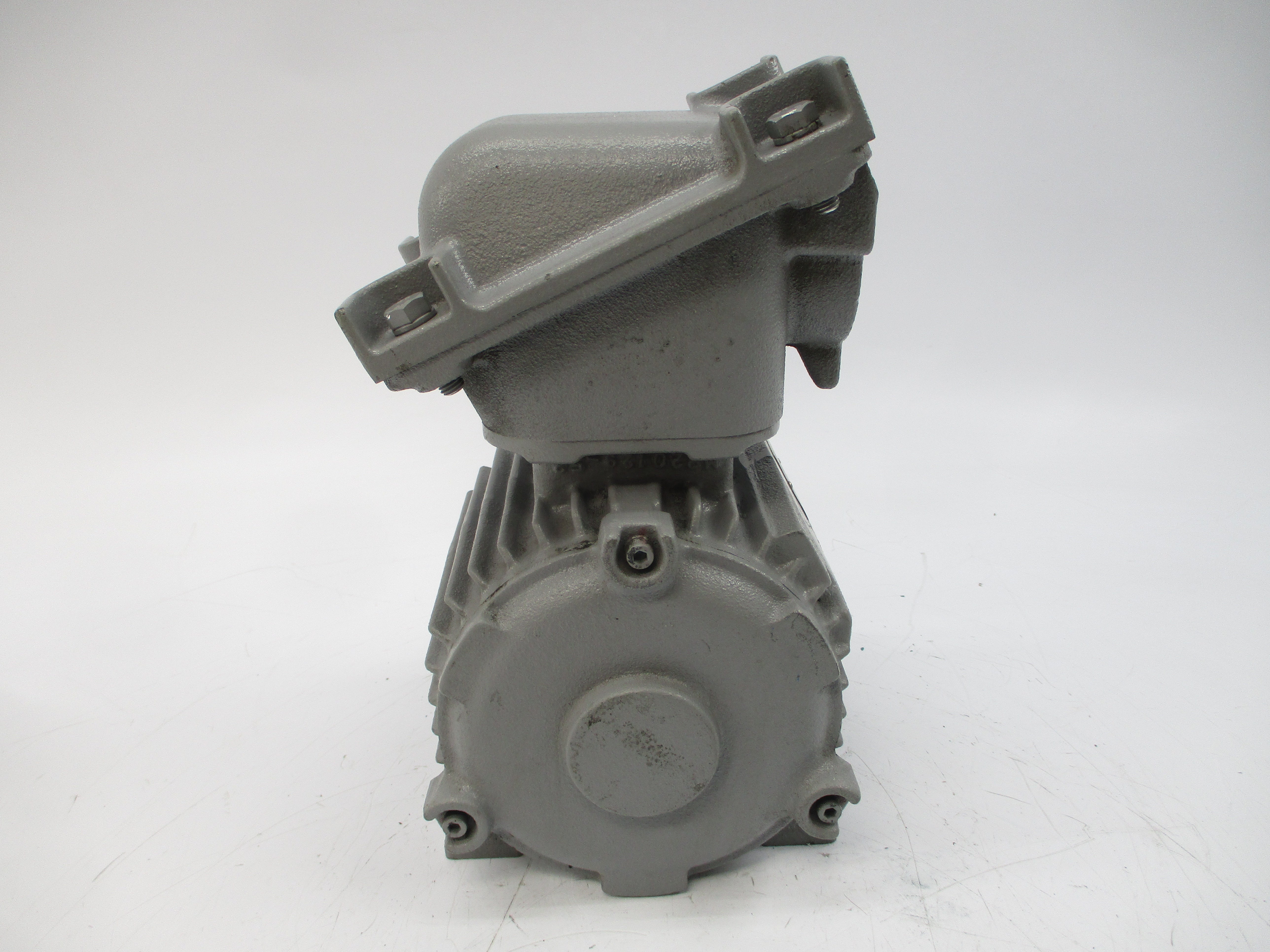 MITSUBISHI JEC-2137-2000 XE-NE 200/220V 1.04/1.0/0.96A NSNP