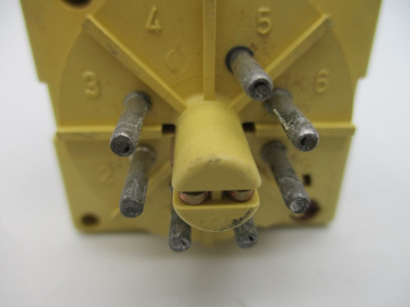 CROUZET 88.226.513 120-240VAC 8A 6M-12H UNMP