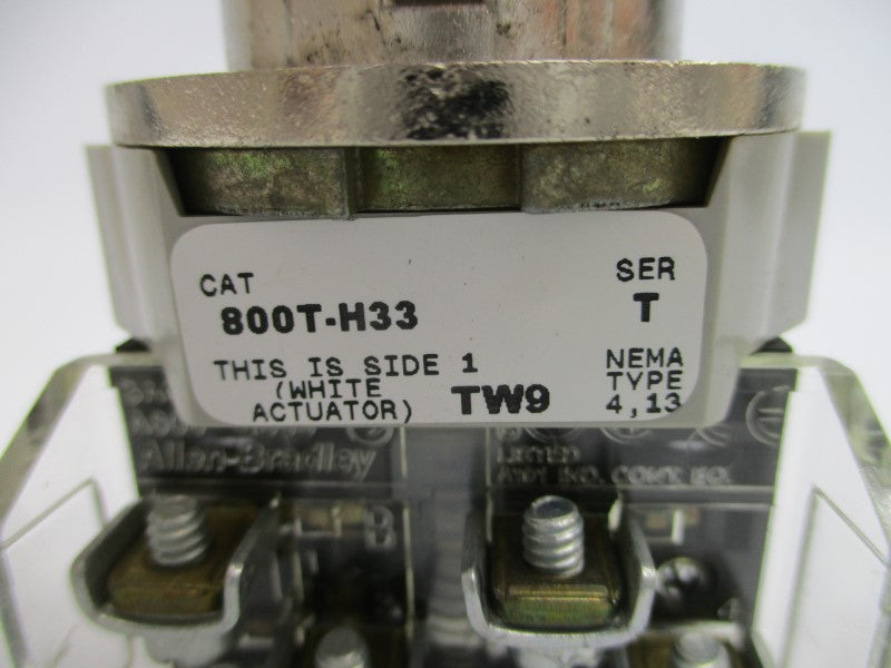ALLEN BRADLEY 800T-H33 SER. T (NO KEY) NSNP