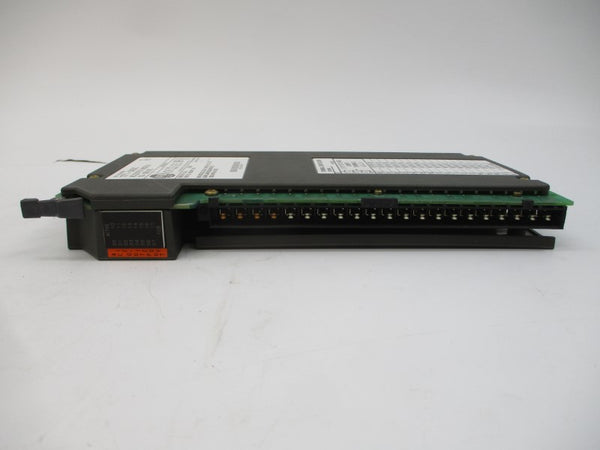 ALLEN BRADLEY 1771-OAD SER. C 10-138VAC 0.295A REV. F01 NSMP