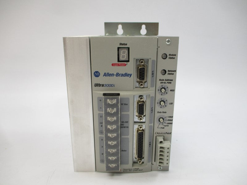 ALLEN BRADLEY 2098-DSD-010X-DN SER. C F/W V1.52 120/240VAC 15A NSMP