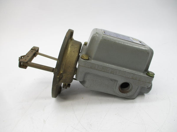 SQUARE D 9037ER8 SER. B 600VAC UNMP