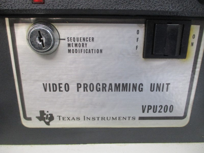 TEXAS INSTRUMENTS VPU200-3104 2460318-0003 120/240V 3A (AS PICTURED) UNMP