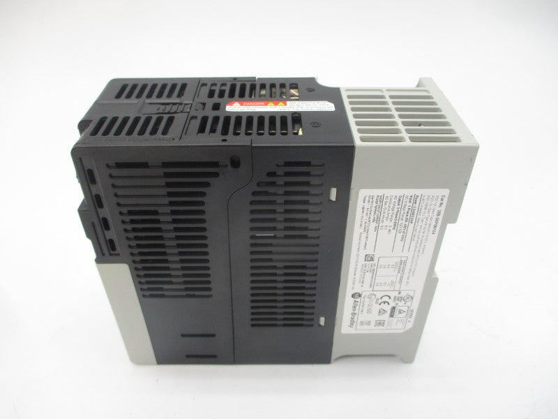 ALLEN BRADLEY 25B-D6P0N104 SER. A F/W 5.001 323-528VAC 7.5-3.8A NSNP