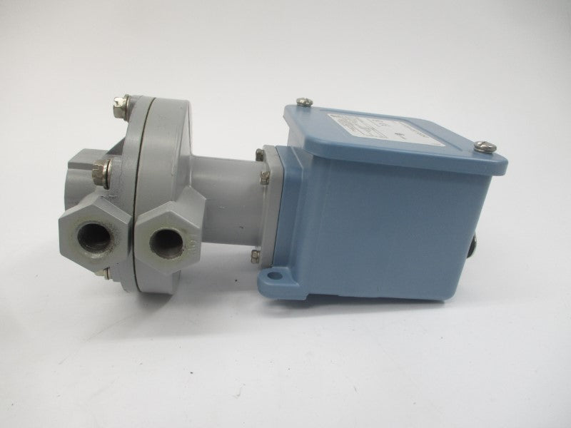 UNITED ELECTRIC CONTROLS H105K-45695050 480VAC 15A 2-20PSI NSMP