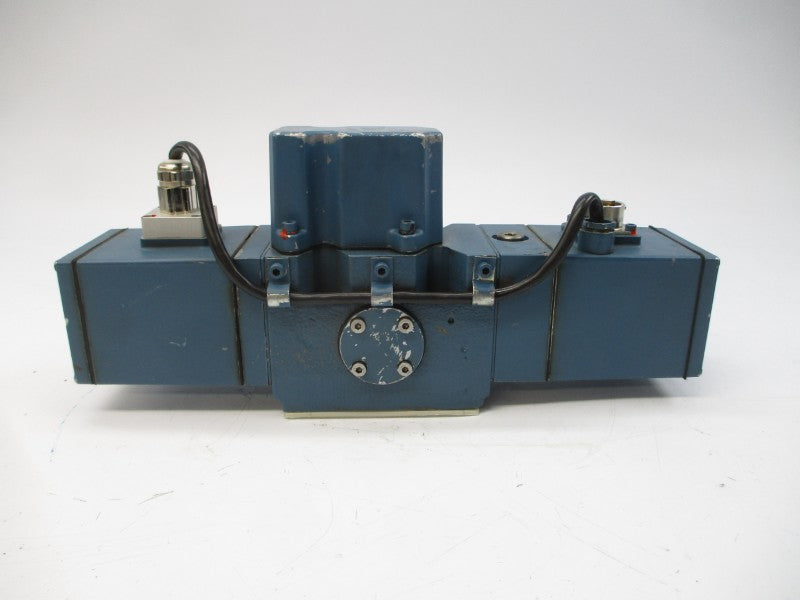 MOOG D656-002 D30CB1NTBVS UNMP