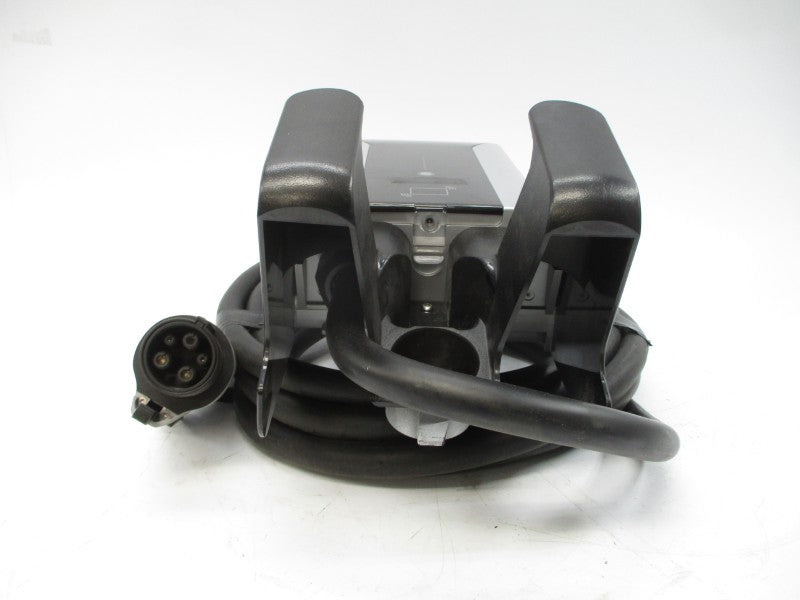 SIEMENS 8EM1310-4CF14-0GA0 208/240V 40A REV. 0.1 UNMP