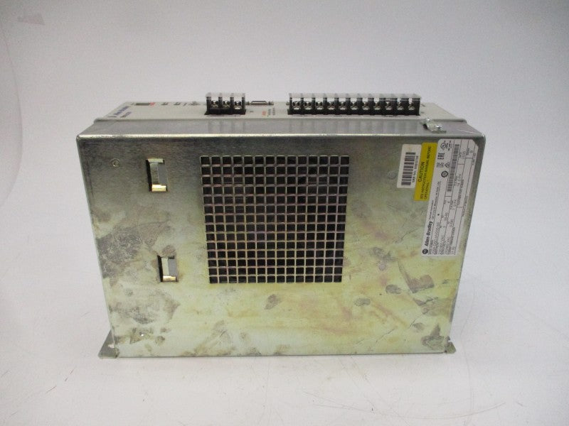 ALLEN BRADLEY 2098-DSD-HV030-SE SER. B F/W V1.60 230/460VAC 4A UNMP