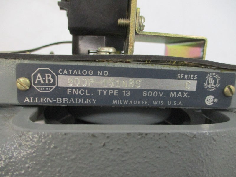 ALLEN BRADLEY 800P-1S1NBS SER. C 600V (AS PICTURED) (BR/YL) NSMP