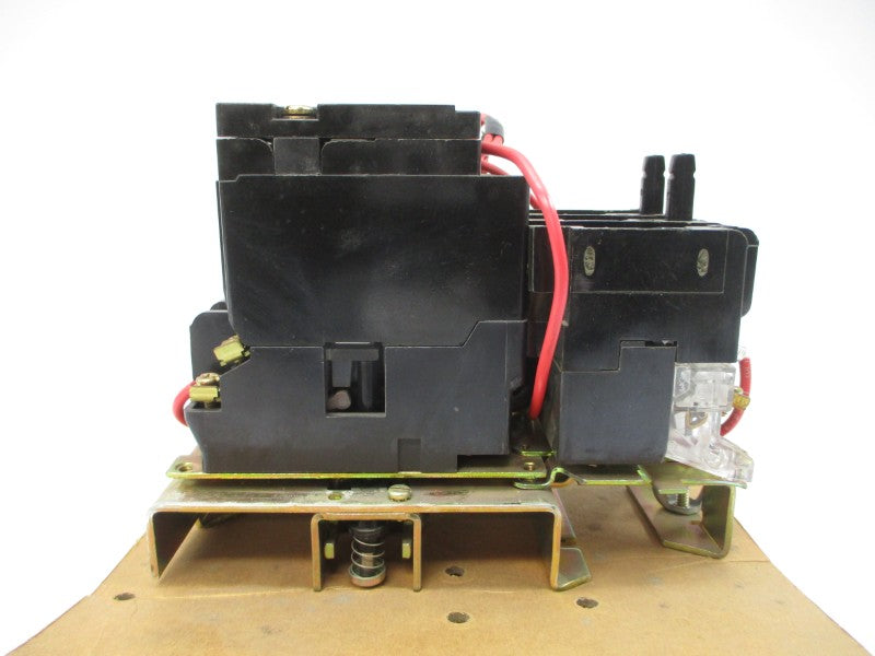 SQUARE D 8736SCO8V02S SER. A 110/120V NSNP