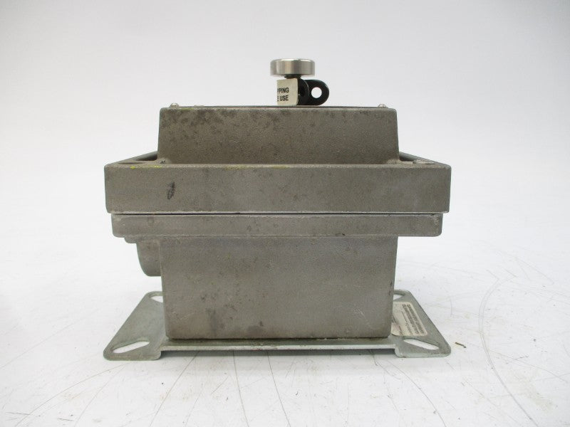 METRIX INSTRUMENT 5550-111-01 480VAC 15A UNMP
