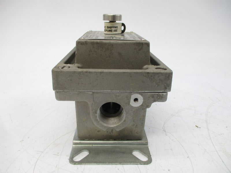 METRIX INSTRUMENT 5550-111-01 480VAC 15A UNMP