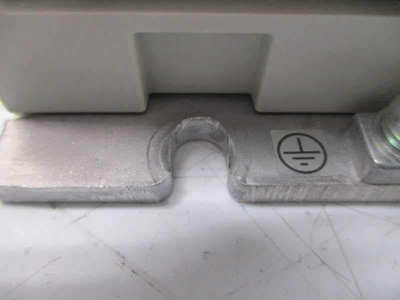MITSUBISHI MR-J2S-40CP 200-230VAC 2.6/3.9A UNMP