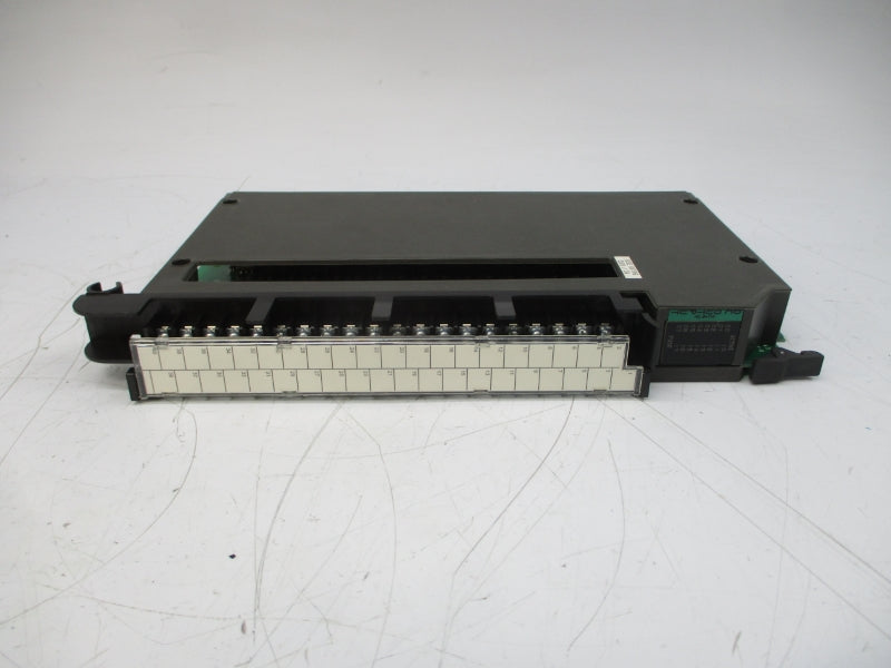 ALLEN BRADLEY 1771-OQ16 SER. C 24VDC 2-4A REV. B04 UNMP